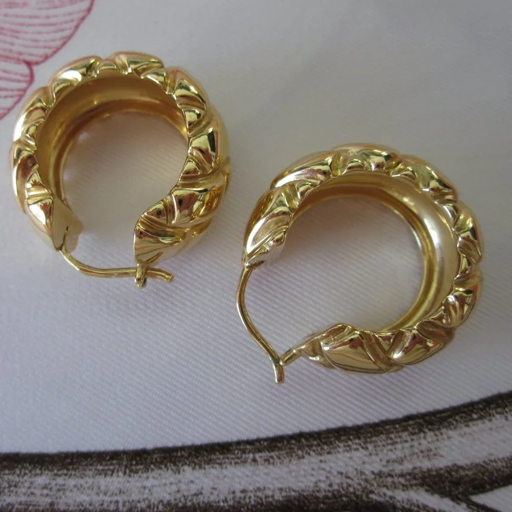 Missoma Lucy Williams Chunky Waffle Hoop Earrings - Picture 8 of 12